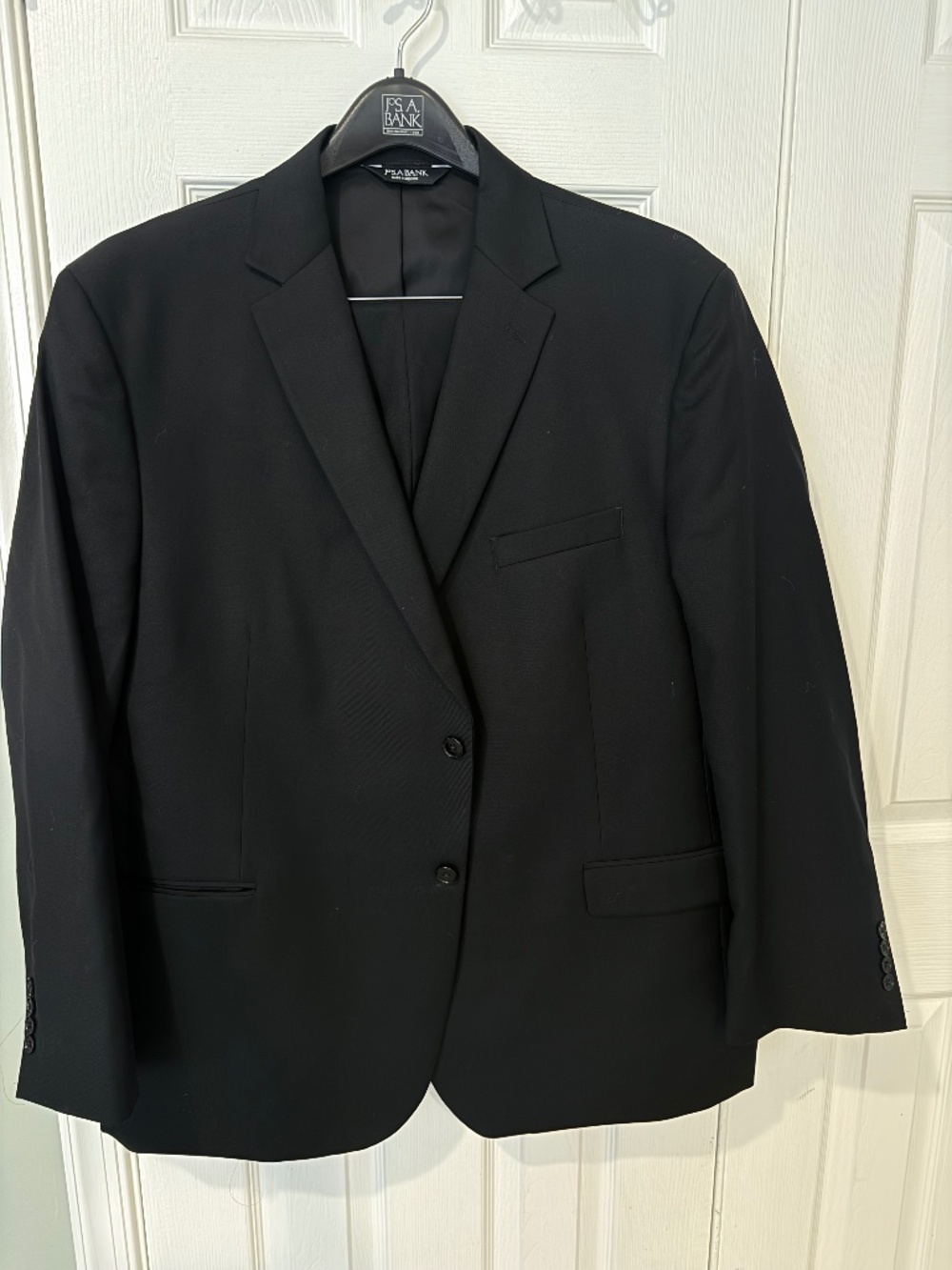 Jos A Bank Black Suit Size 52R